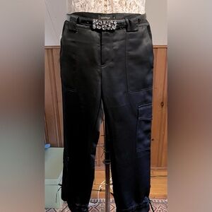 Womym Cropped Cargo Pants